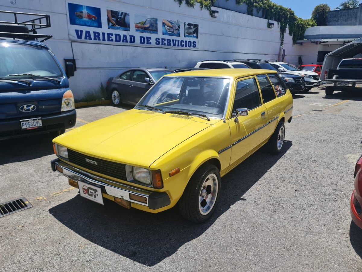TOYOTA COROLLA - 1981                                        
