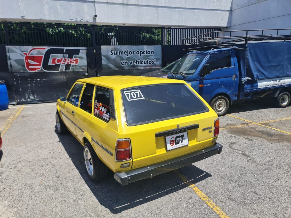 TOYOTA COROLLA - 1981                                        