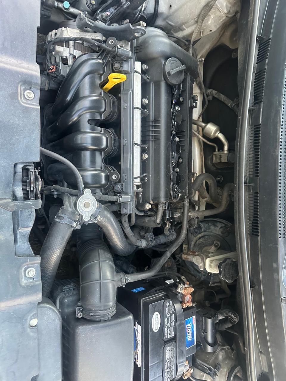 HYUNDAI ACCENT - 2012                                        