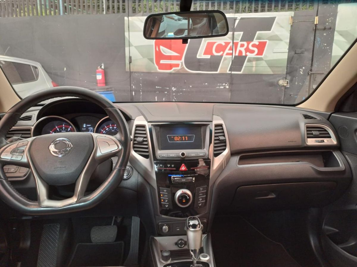 MITSUBISHI  KICKS - 2017                                        