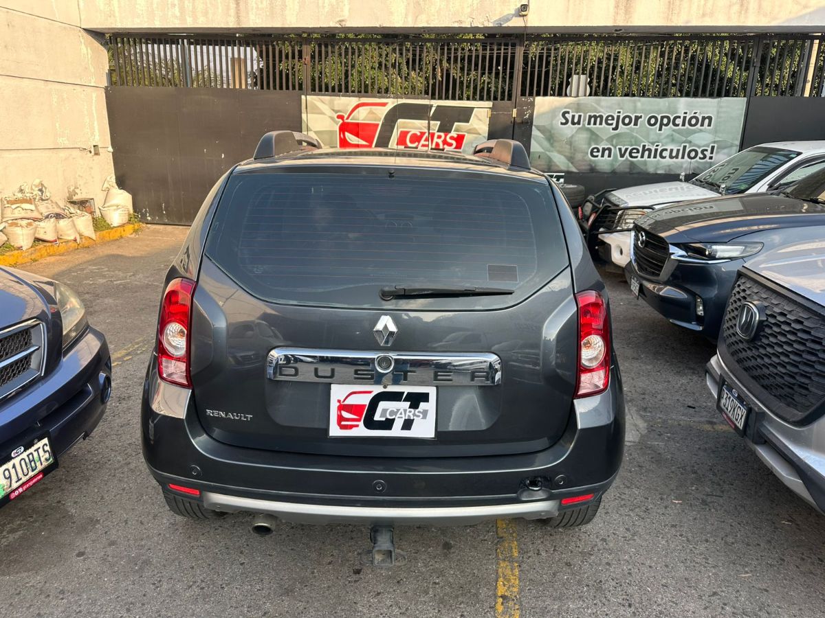 RENAULT DUSTER - 2013                                        