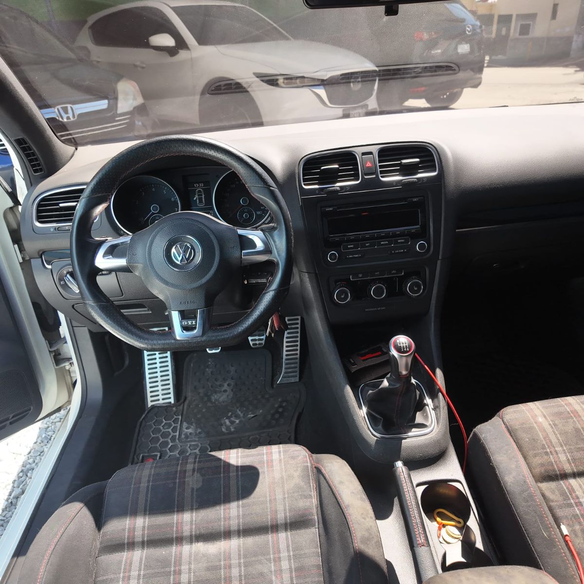 VOLKSWAGEN GTI - 2013                                        