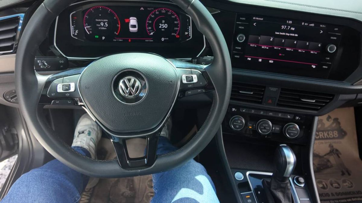 VOLKSWAGEN JETTA - 2020                                        