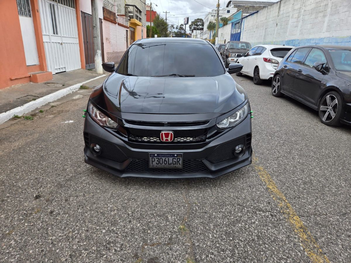 HONDA CIVIC - 2018                                        