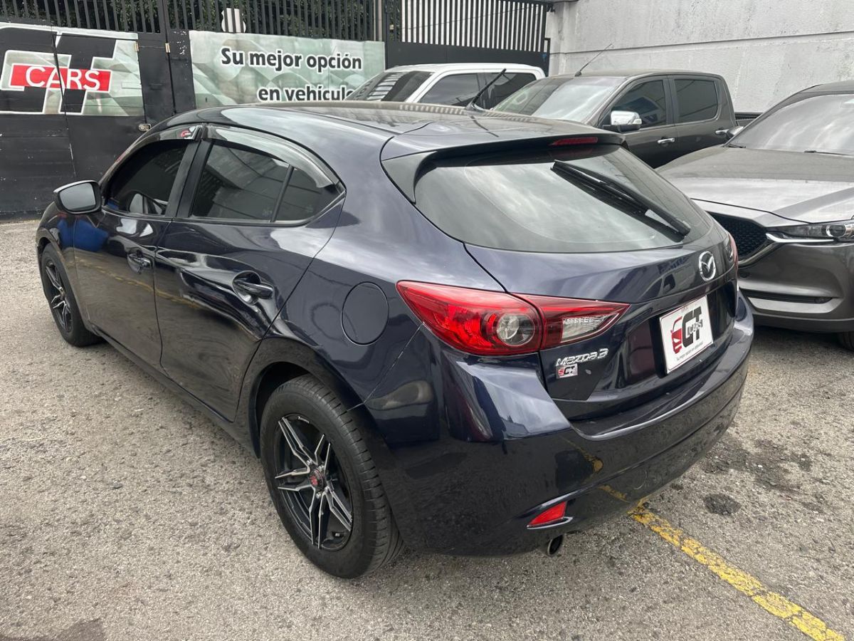 MAZDA 3 - 2014                                        