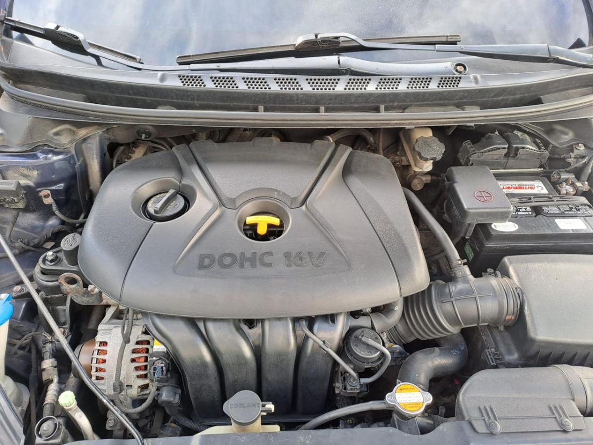 HYUNDAI ACCENT - 2012                                        