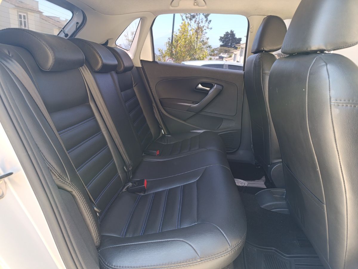 VOLKSWAGEN POLO - 2016                                        