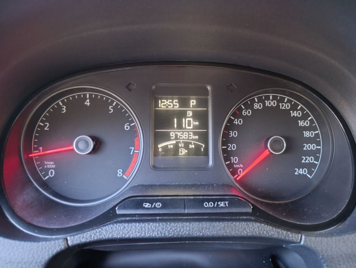 VOLKSWAGEN POLO - 2016                                        