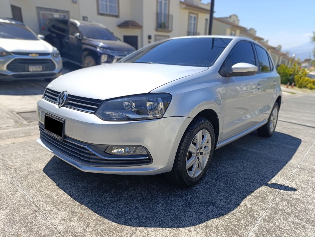 VOLKSWAGEN POLO - 2016                                        