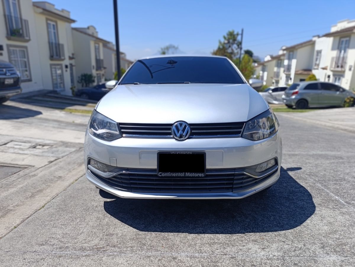 VOLKSWAGEN POLO - 2016                                        