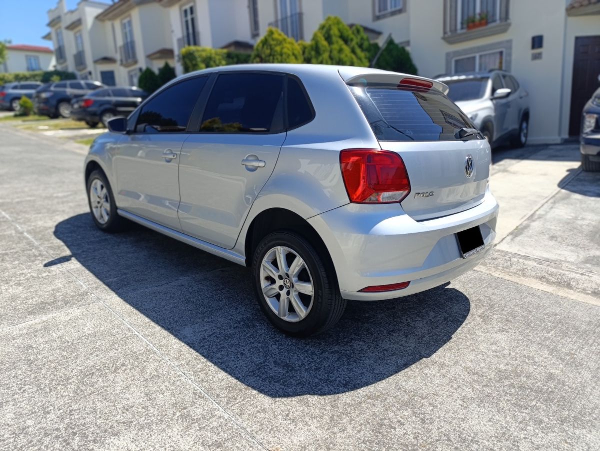 VOLKSWAGEN POLO - 2016                                        