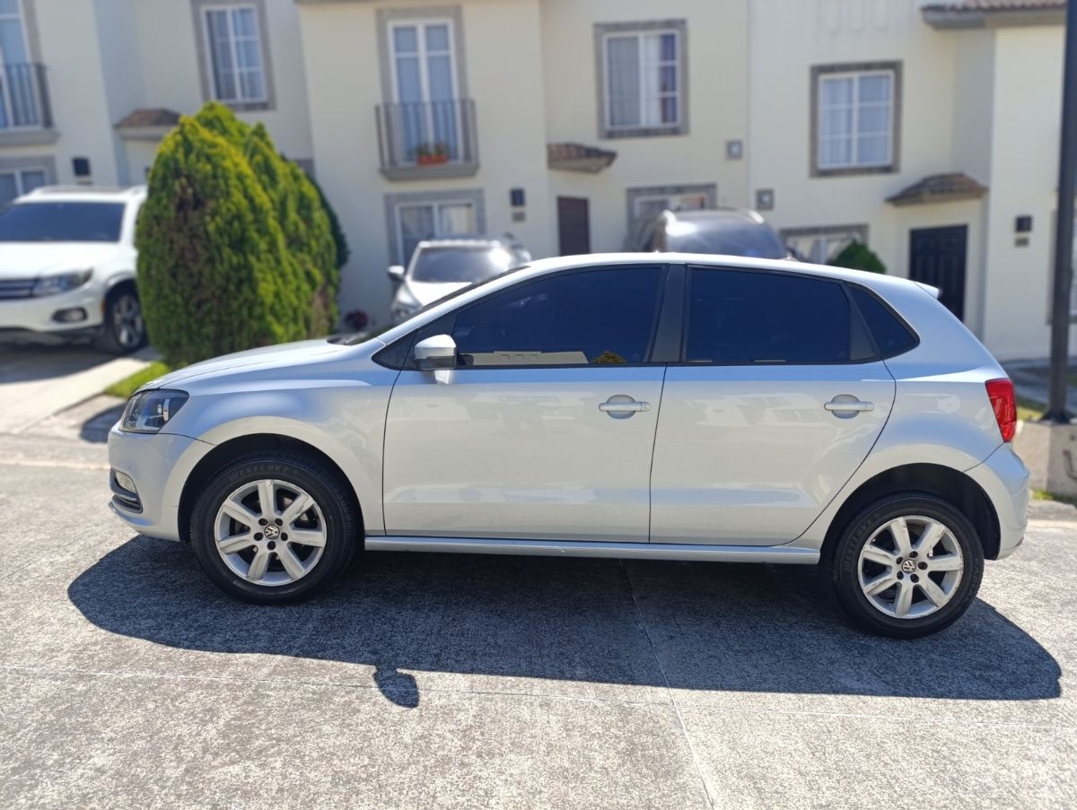 VOLKSWAGEN POLO - 2016                                        