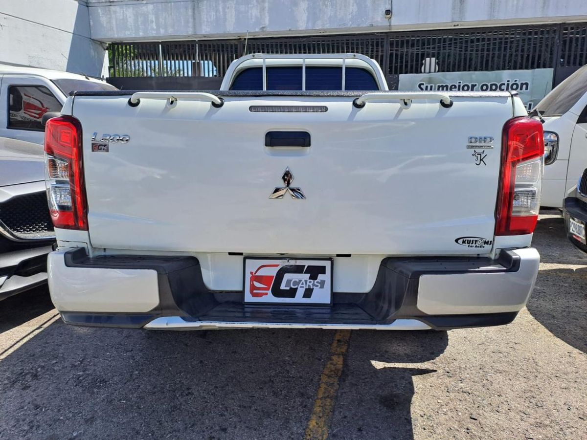 MITSUBISHI L200 - 2021                                        