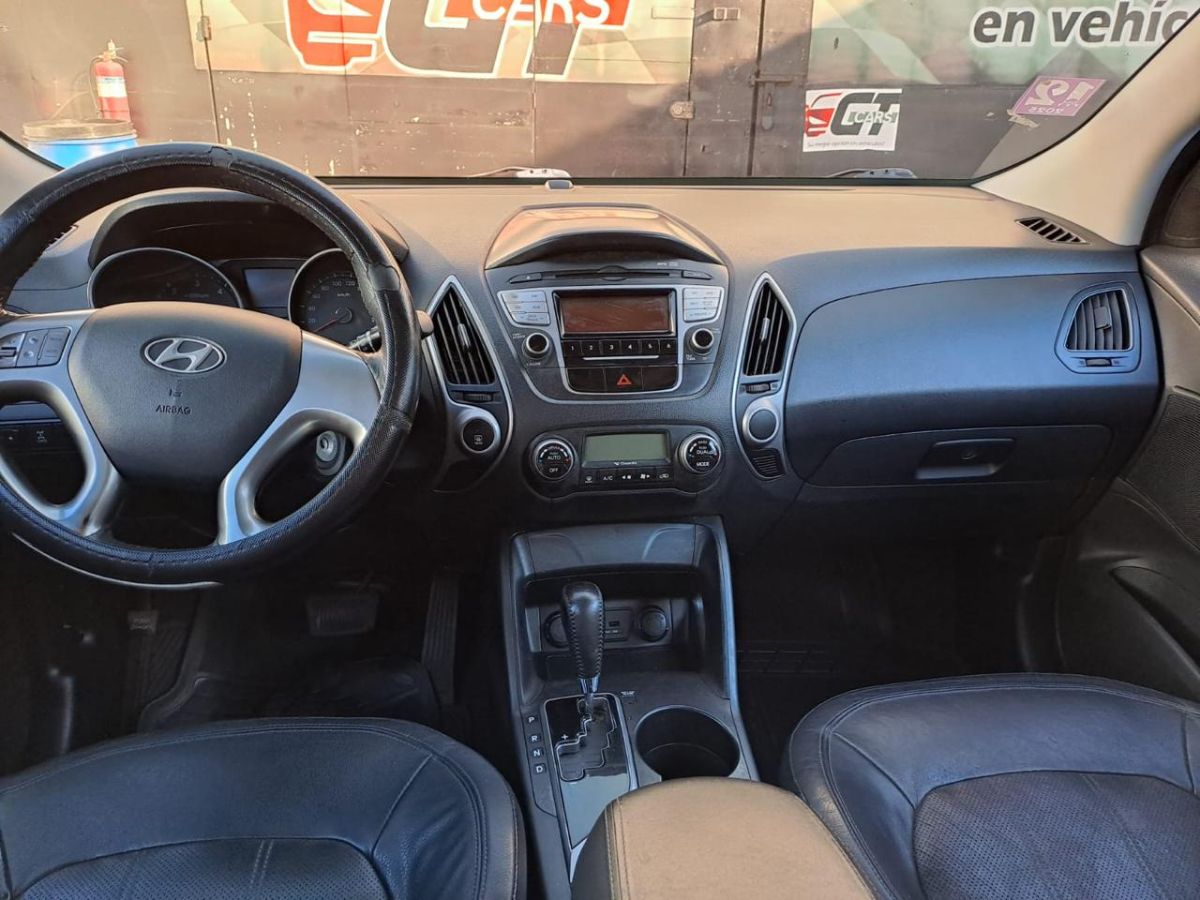 HYUNDAI TUCSON - 2012                                        