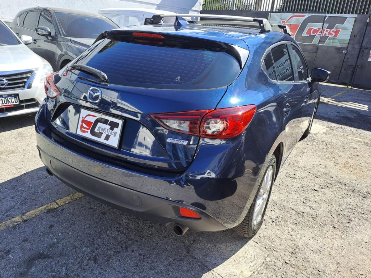 MAZDA 3 - 2016                                        