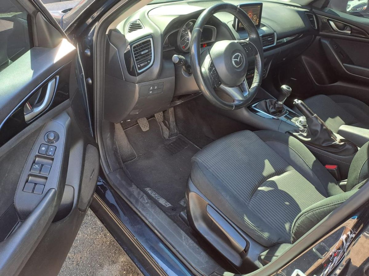 MAZDA 3 - 2016                                        