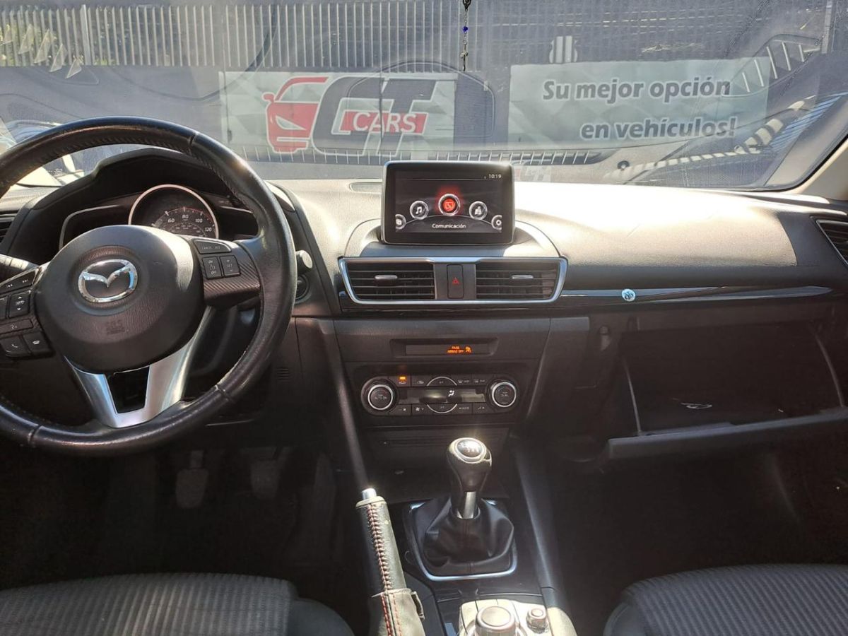 MAZDA 3 - 2016                                        