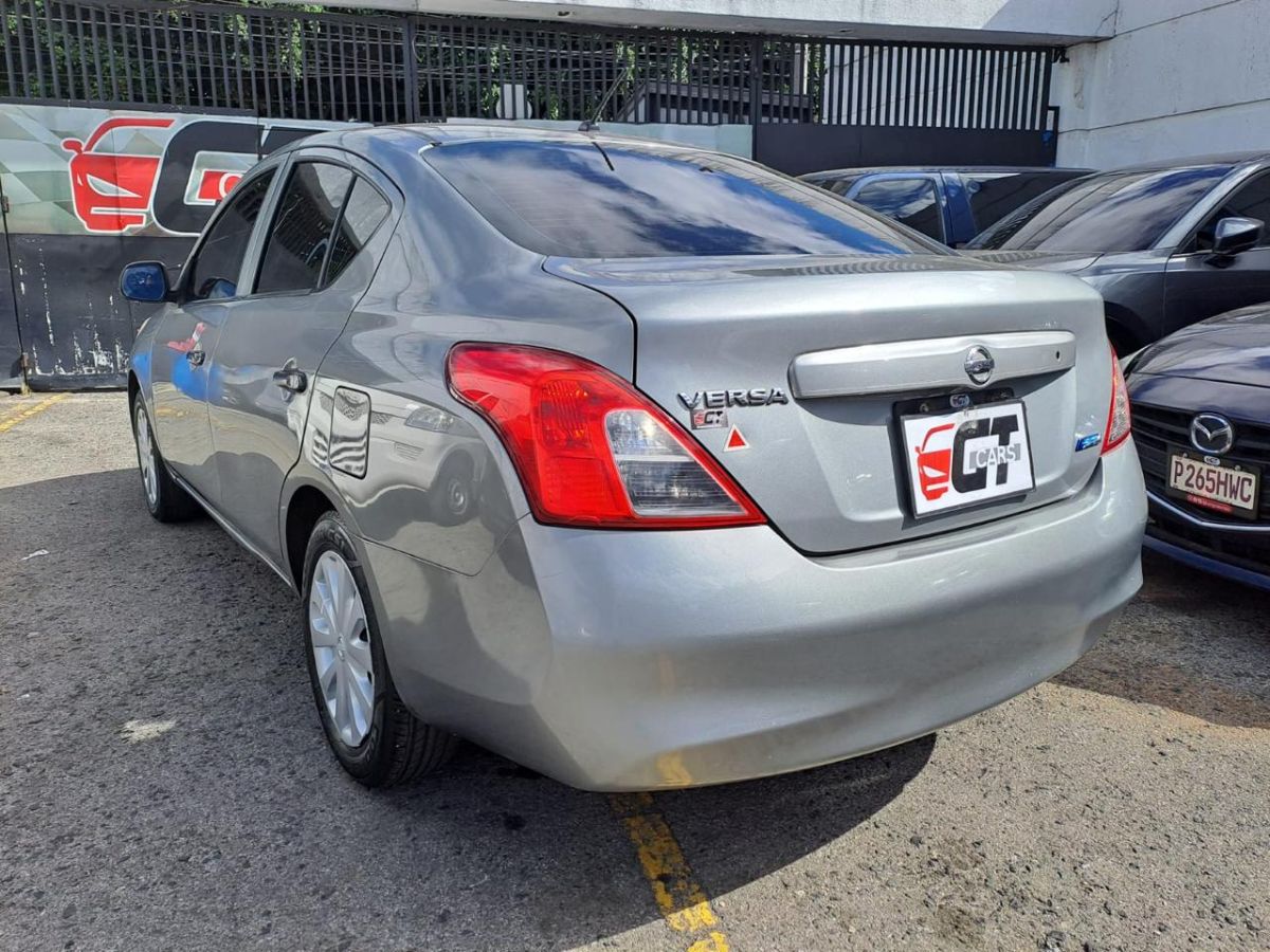 NISSAN VERSA - 2014                                        