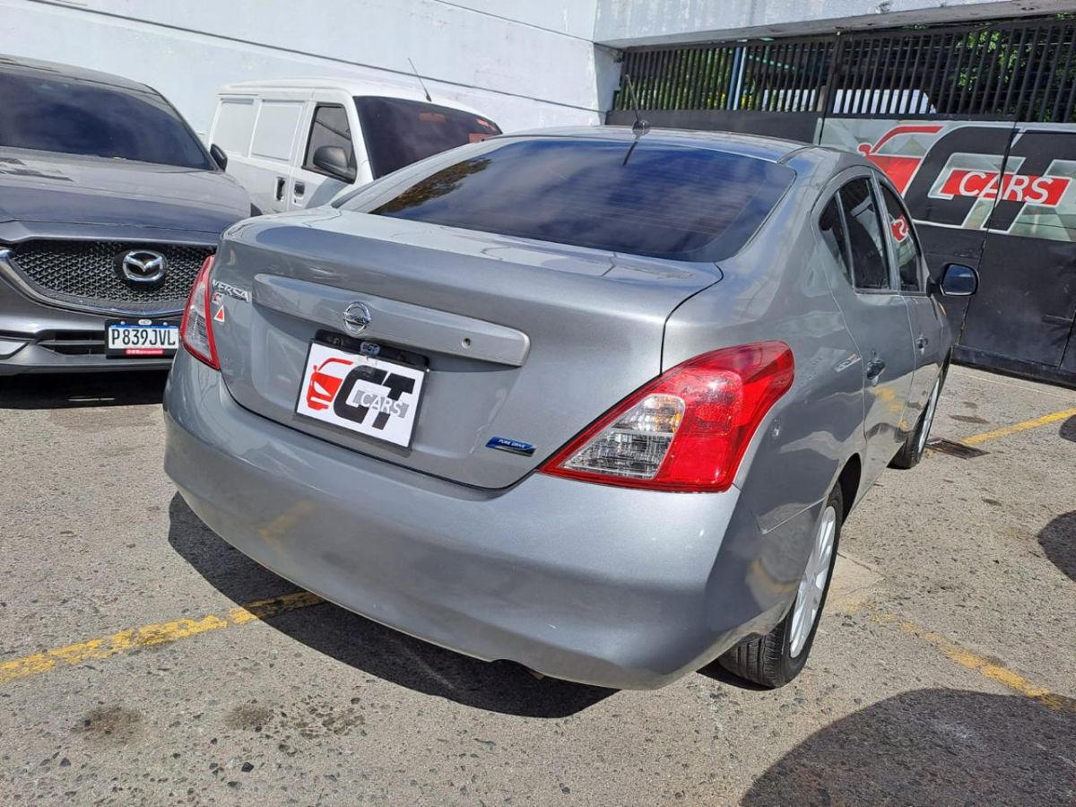 NISSAN VERSA - 2014                                        