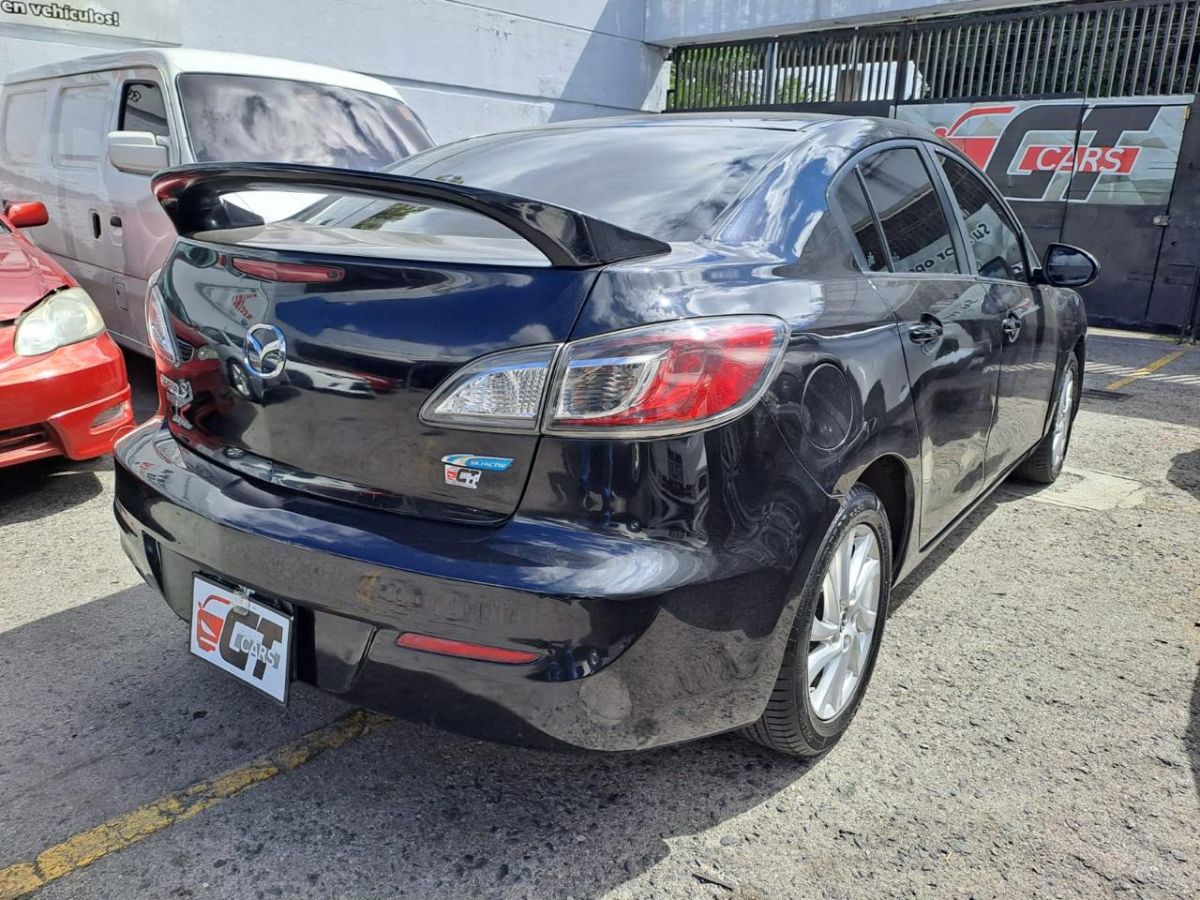 MAZDA 3 TOURING - 2013                                        