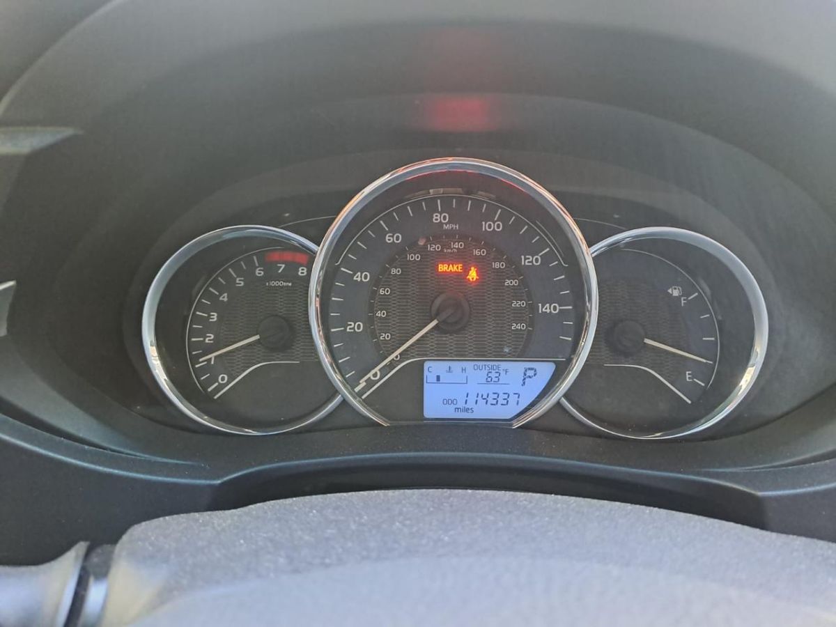 TOYOTA COROLLA - 2015                                        