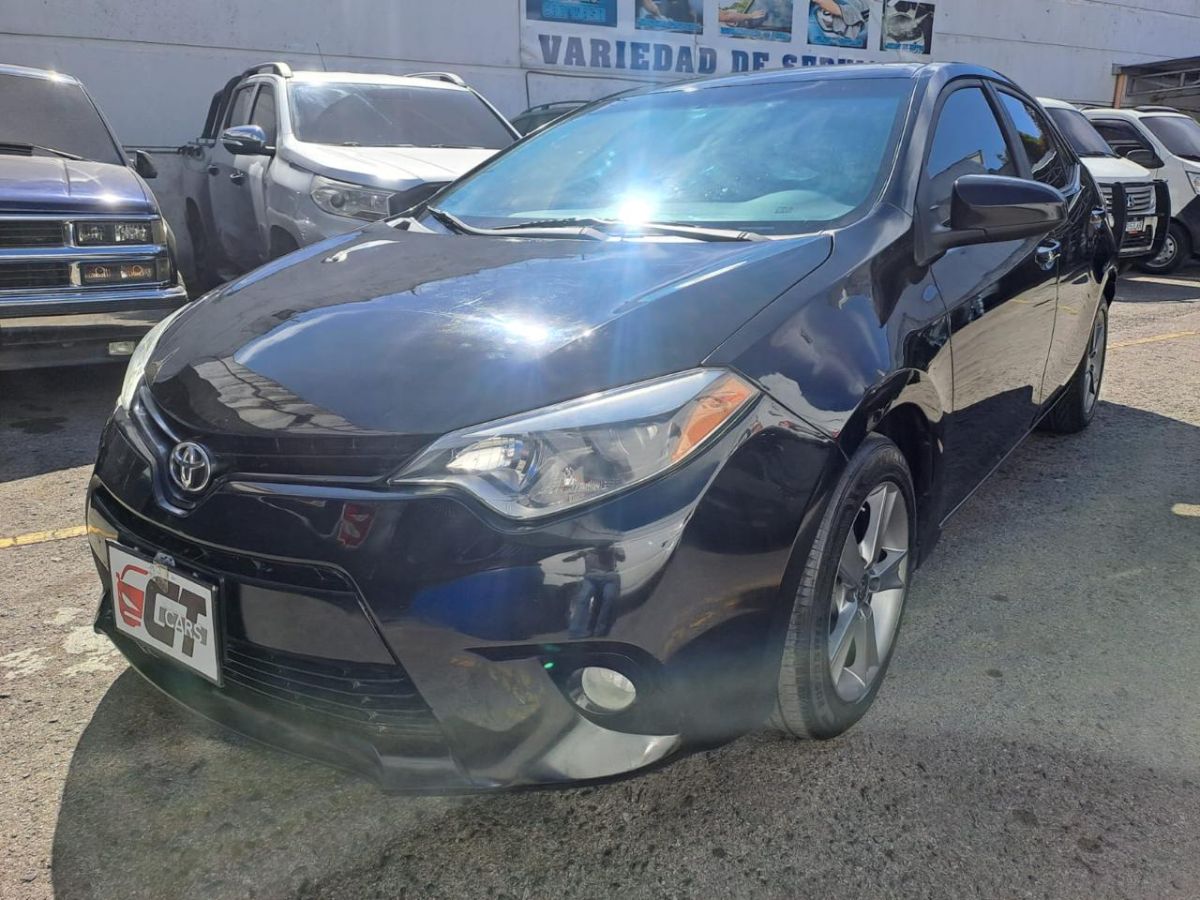TOYOTA COROLLA - 2015                                        