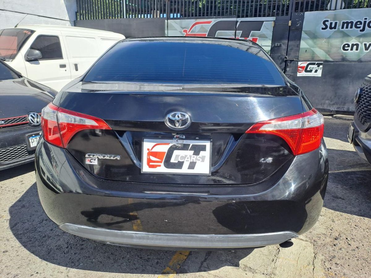 TOYOTA COROLLA - 2015                                        
