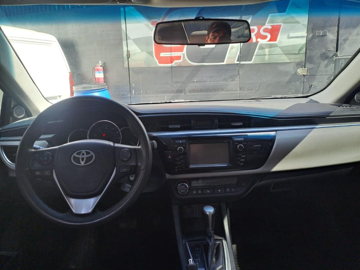 TOYOTA COROLLA - 2015                                        