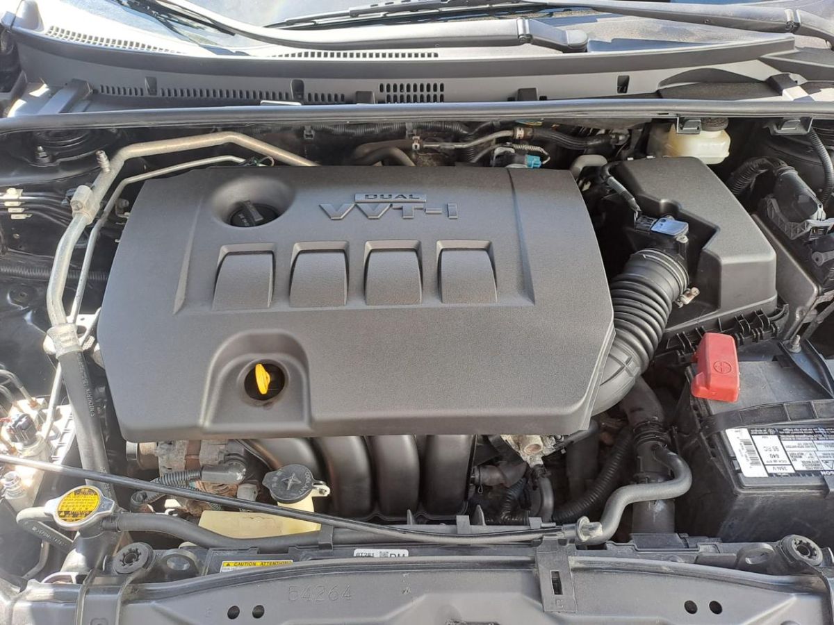 TOYOTA COROLLA - 2015                                        