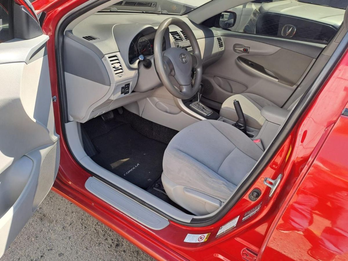 TOYOTA COROLLA - 2010                                        