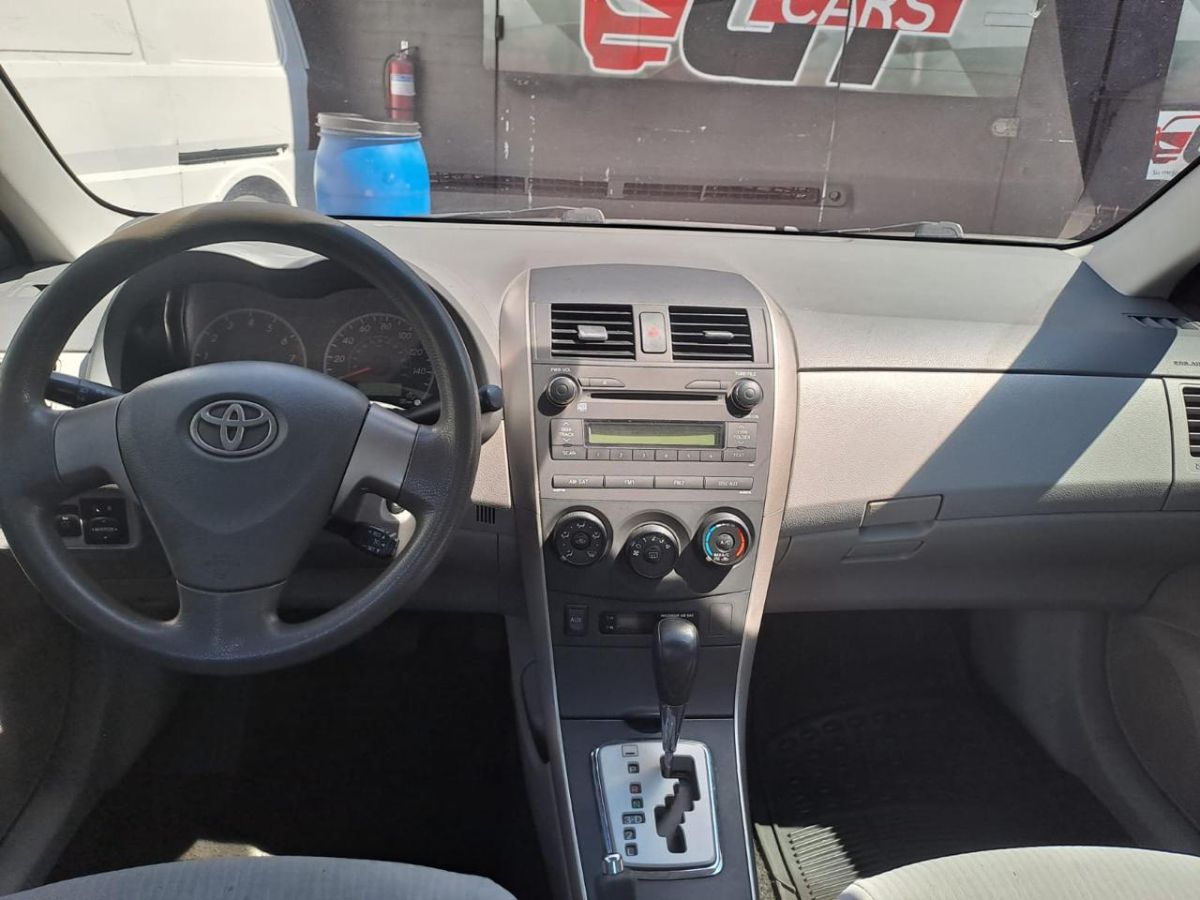 TOYOTA COROLLA - 2010                                        