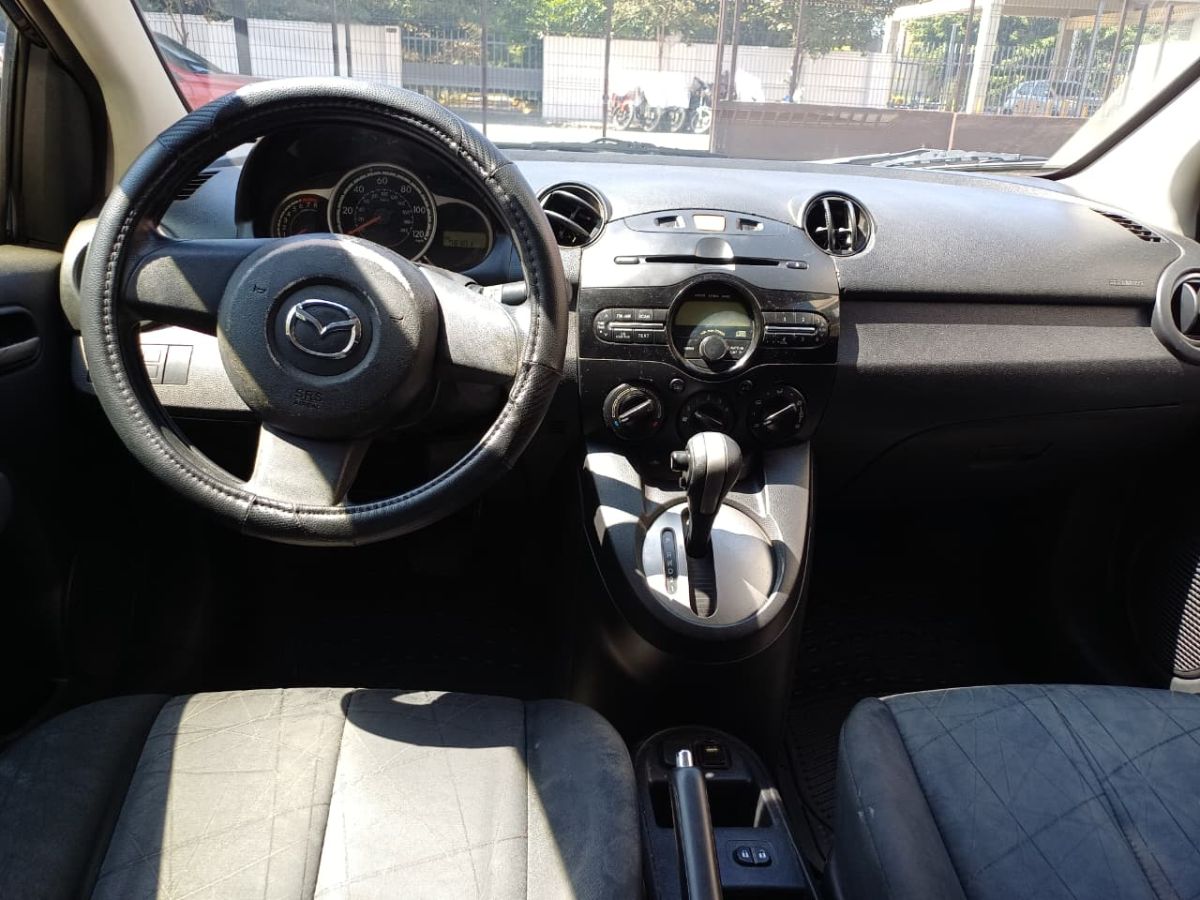 MAZDA 2 - 2013                                        