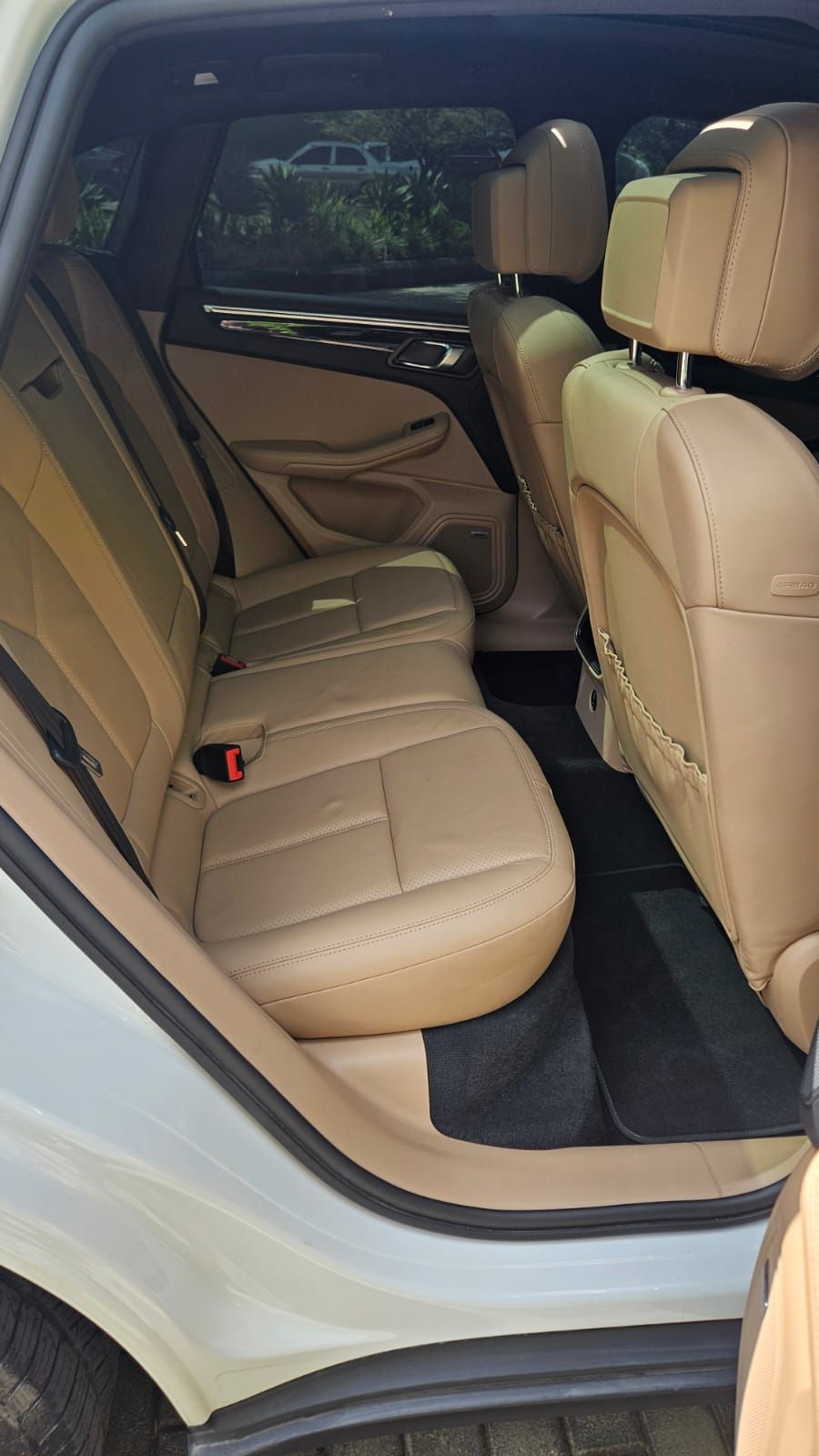 PORSCHE MACAN - 2021                                        