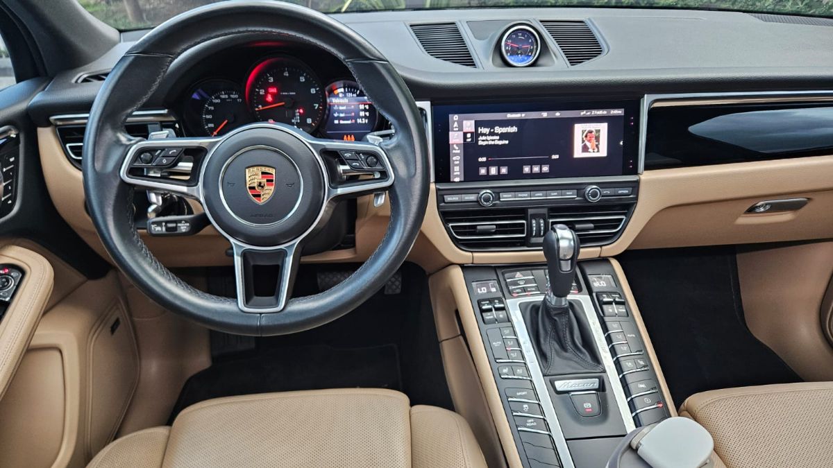 PORSCHE MACAN - 2021                                        