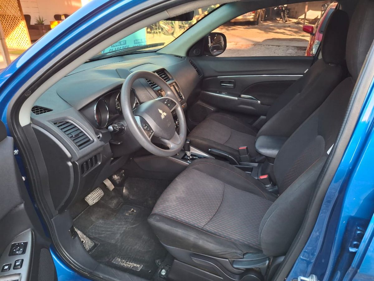 MITSUBISHI OUTLANDER SPORT - 2019                                        