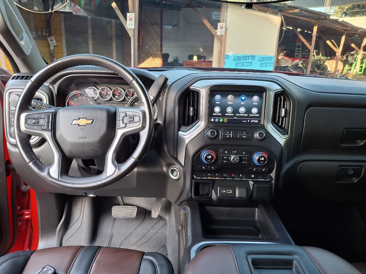 CHEVROLET SILVERADO - 2022                                        