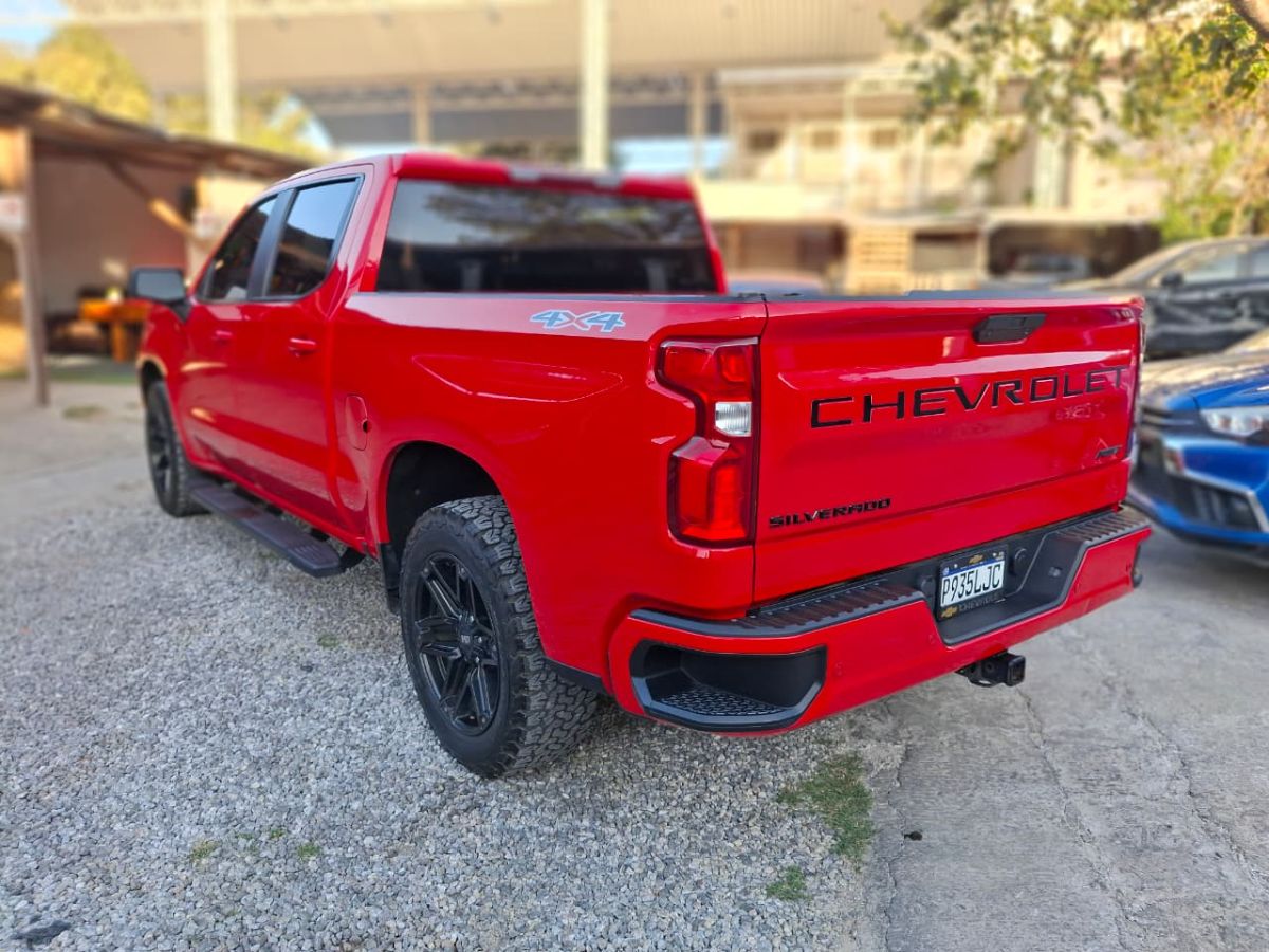 CHEVROLET SILVERADO - 2022                                        