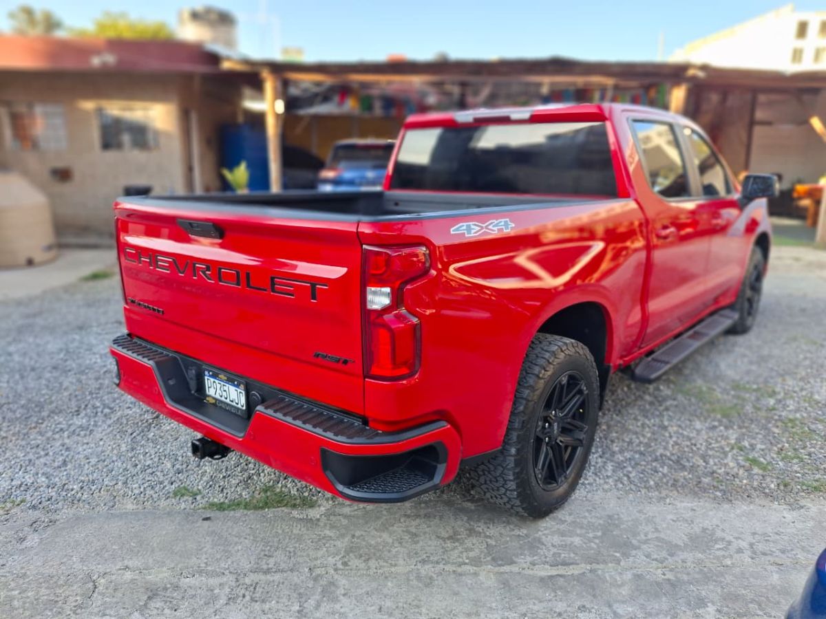 CHEVROLET SILVERADO - 2022                                        