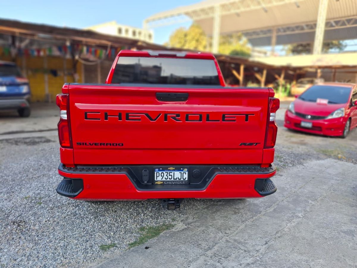 CHEVROLET SILVERADO - 2022                                        