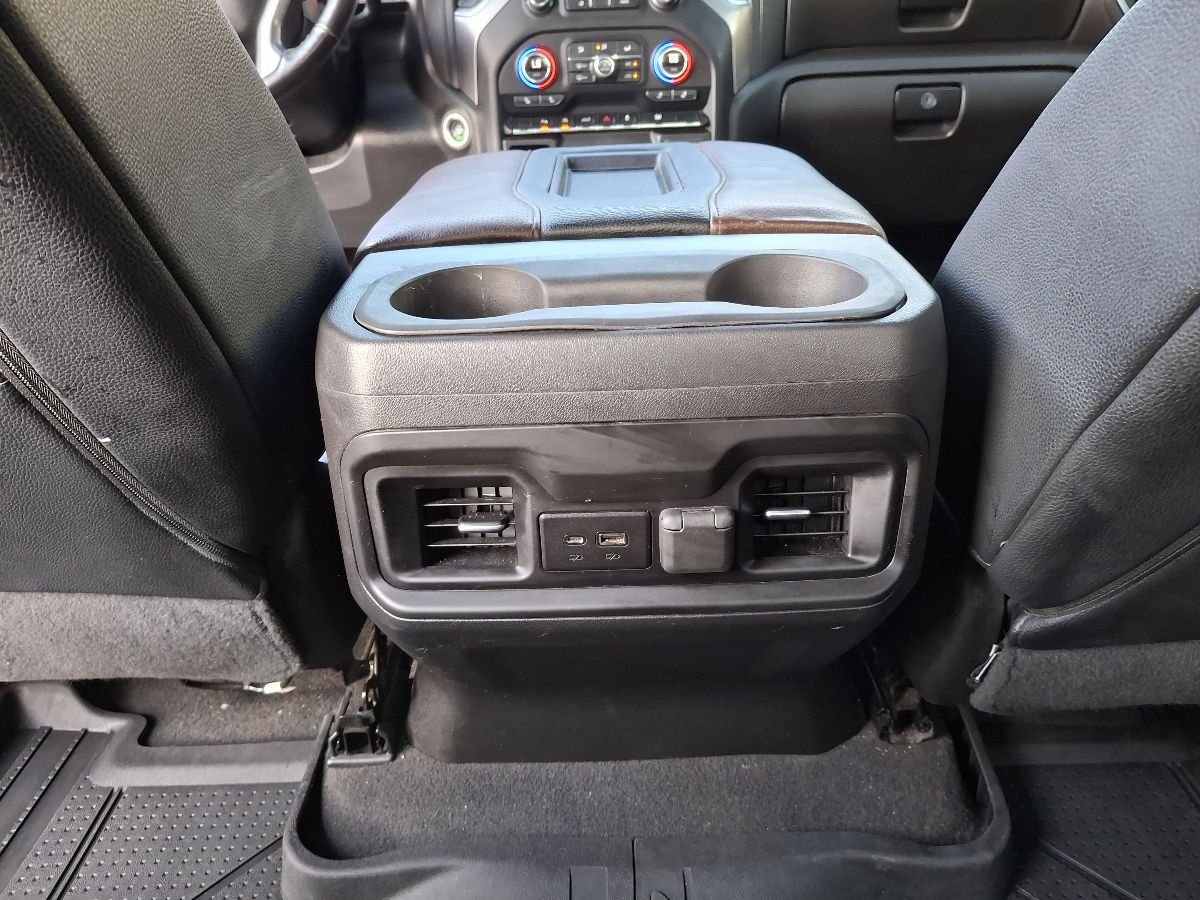 CHEVROLET SILVERADO - 2022                                        