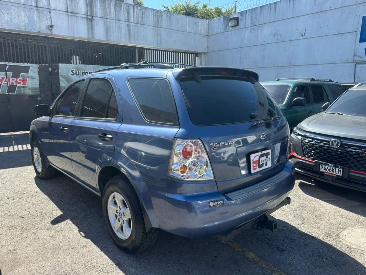 KIA SORENTO - 2004                                        