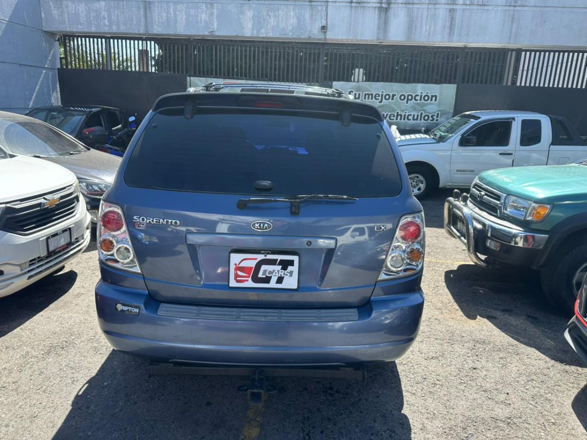 KIA SORENTO - 2004                                        