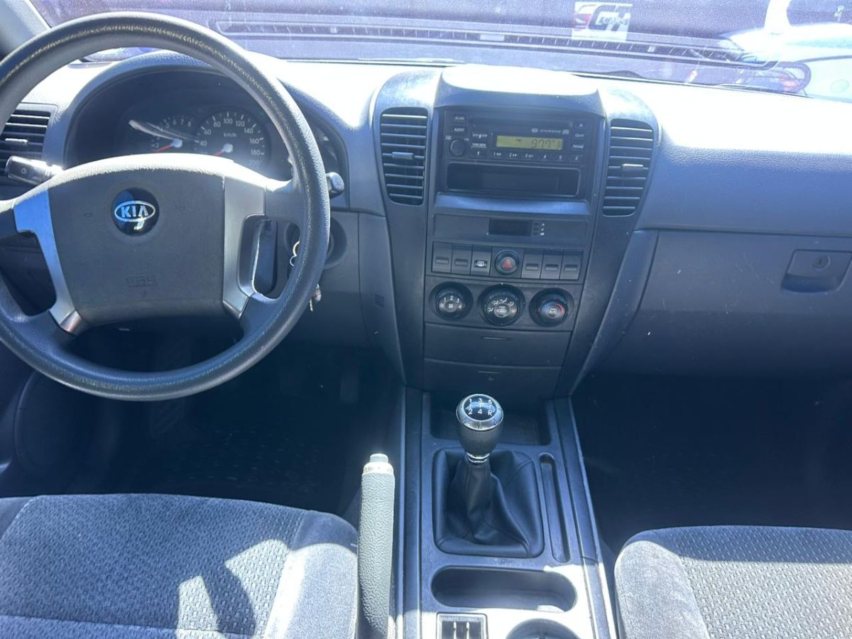 KIA SORENTO - 2004                                        