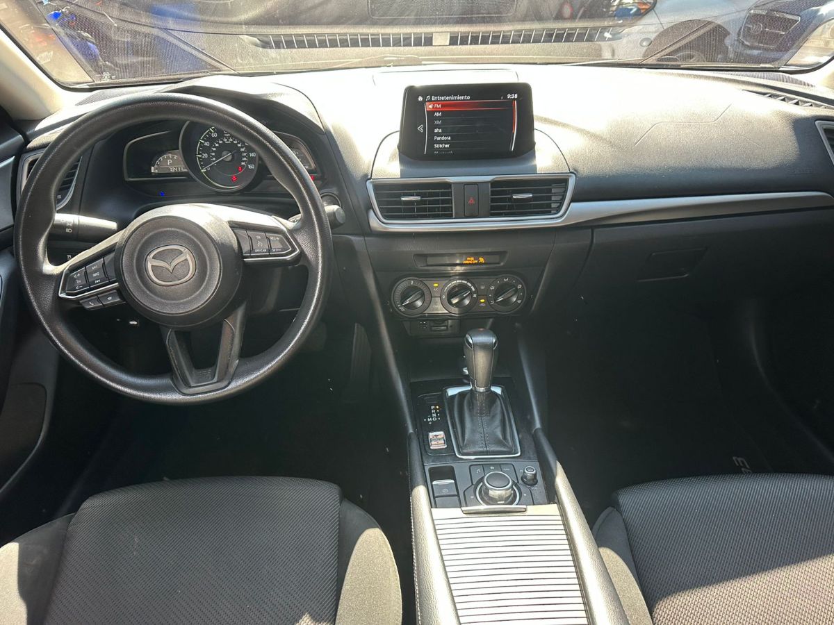 MAZDA 3 - 2017                                        