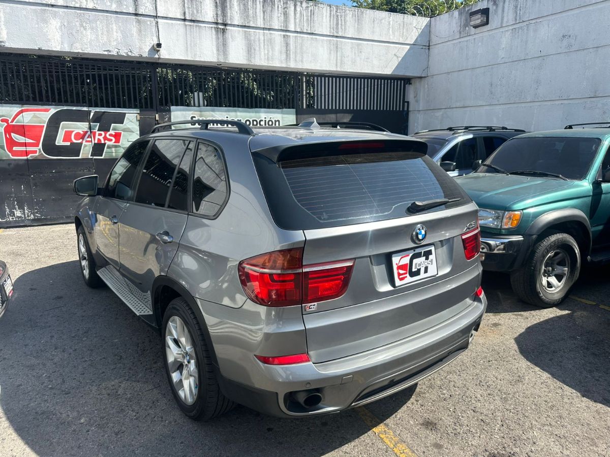BMW X5 - 2012                                        