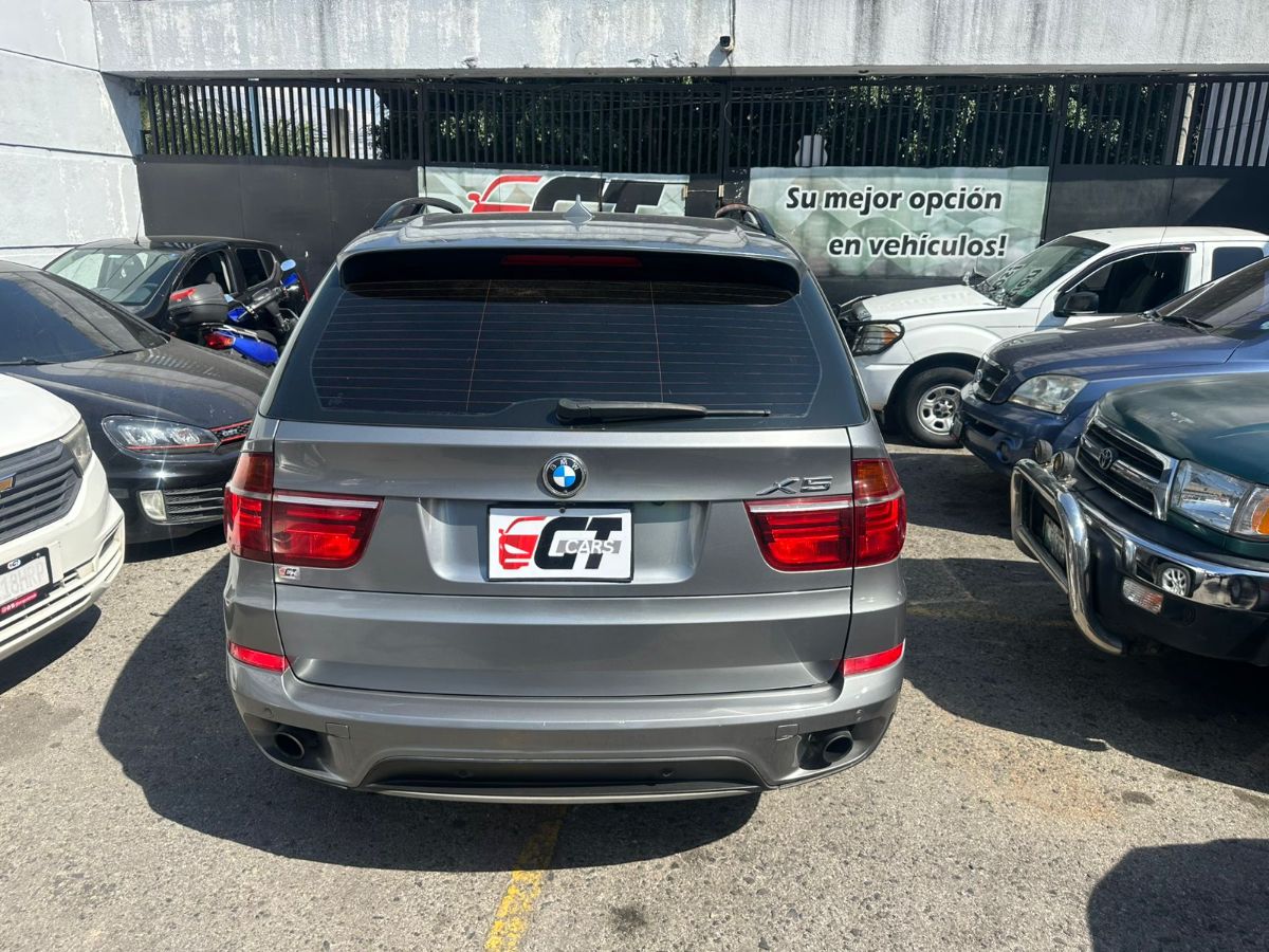 BMW X5 - 2012                                        