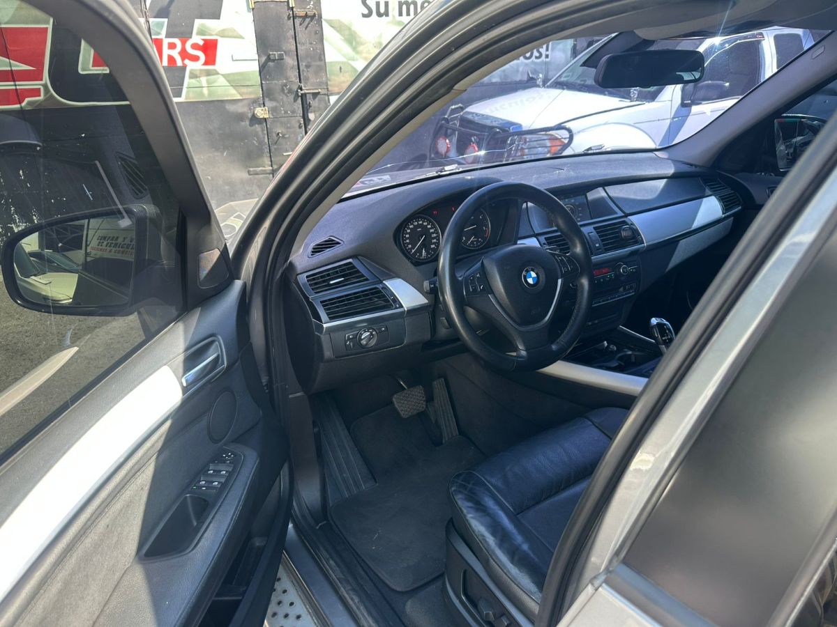 BMW X5 - 2012                                        