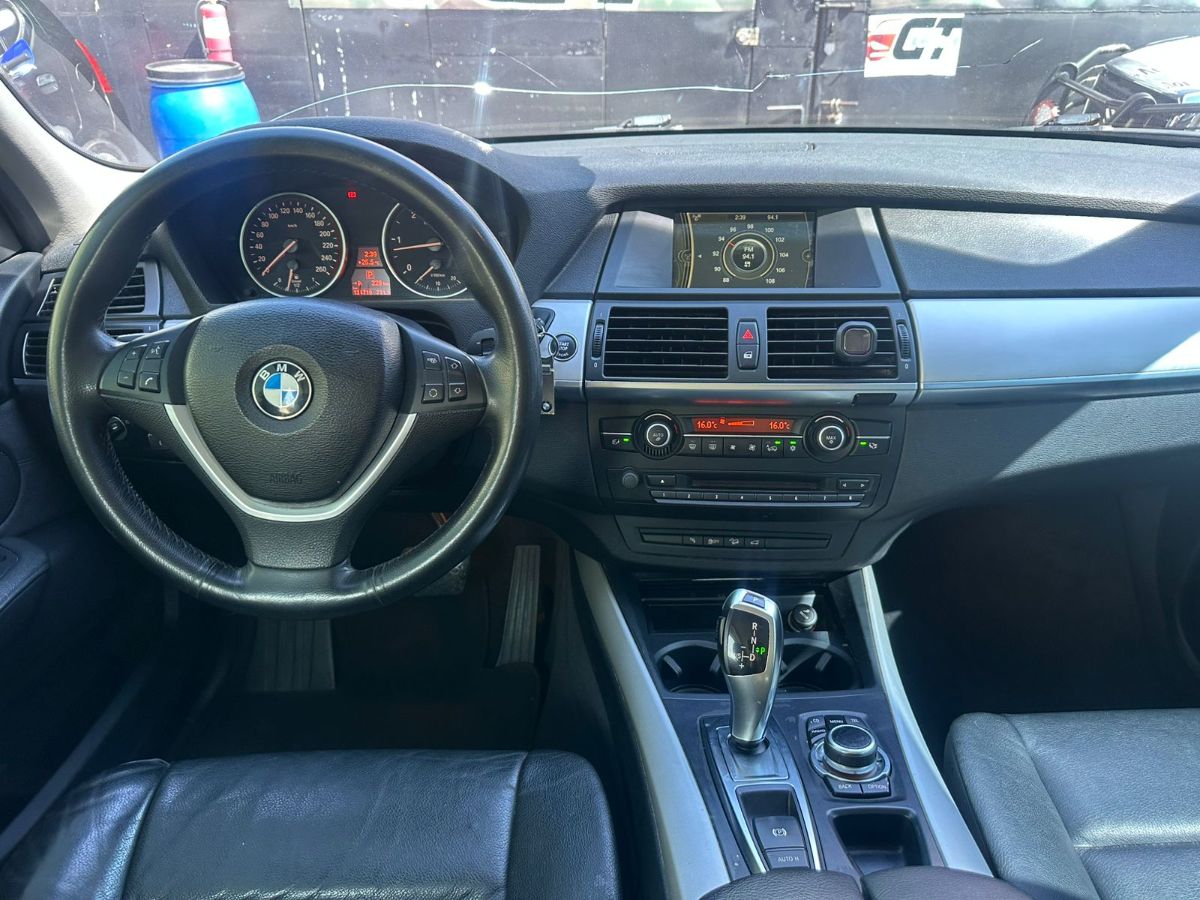 BMW X5 - 2012                                        