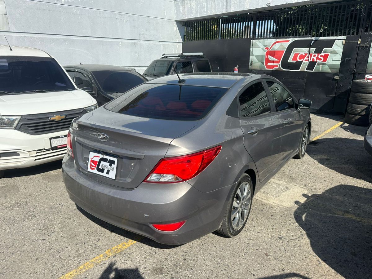 HYUNDAI ACCENT - 2017                                        