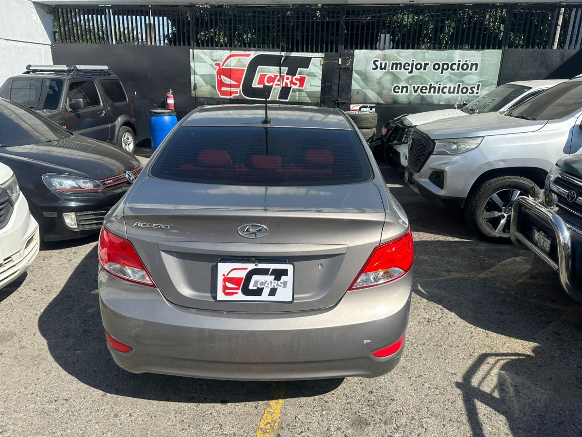 HYUNDAI ACCENT - 2017                                        